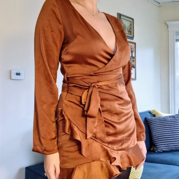 Rust color wrap romper by Le Lis - Size L - Picture 4 of 5